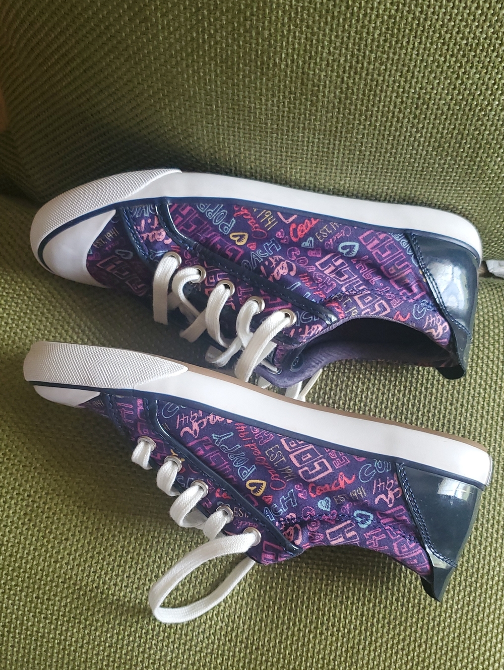 Coach Barrett Poppy Graffiti Love Design Sneakers Size 7B - Picture 4 of 16